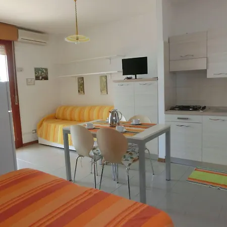 Apartment Coastal Comfort In A Cozy Side Sea View *
