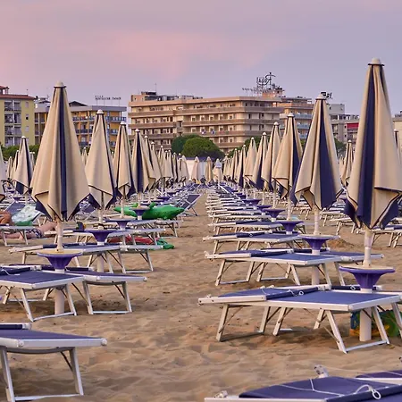 Coastal Comfort In A Cozy Seaview Bibione